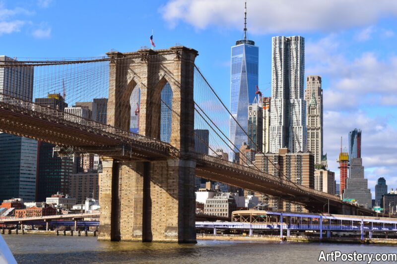 Poster New York showing the Brooklyn Bridge with the Manhattan skyline and One World Trade Center